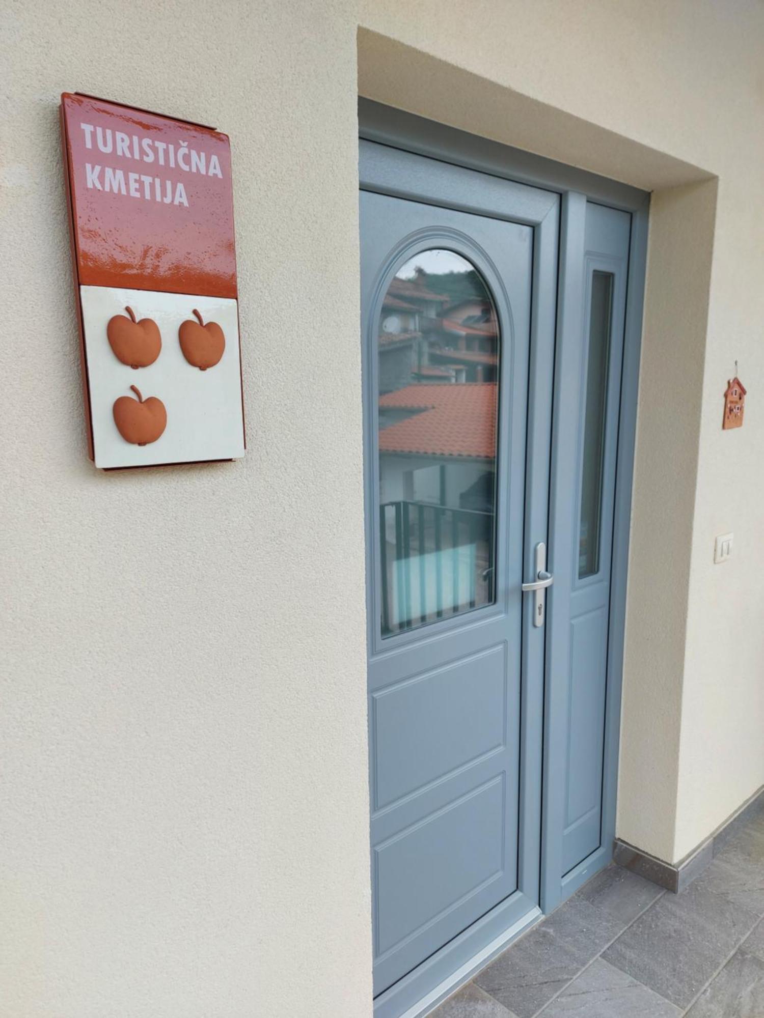Apartmaji Aucin - Brda Kojsko Экстерьер фото